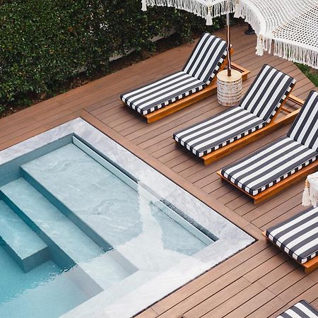 The Salty Pelican Beach Retreat Estoril Bagian luar foto