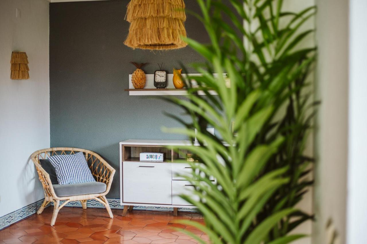 The Salty Pelican Beach Retreat Estoril Bagian luar foto