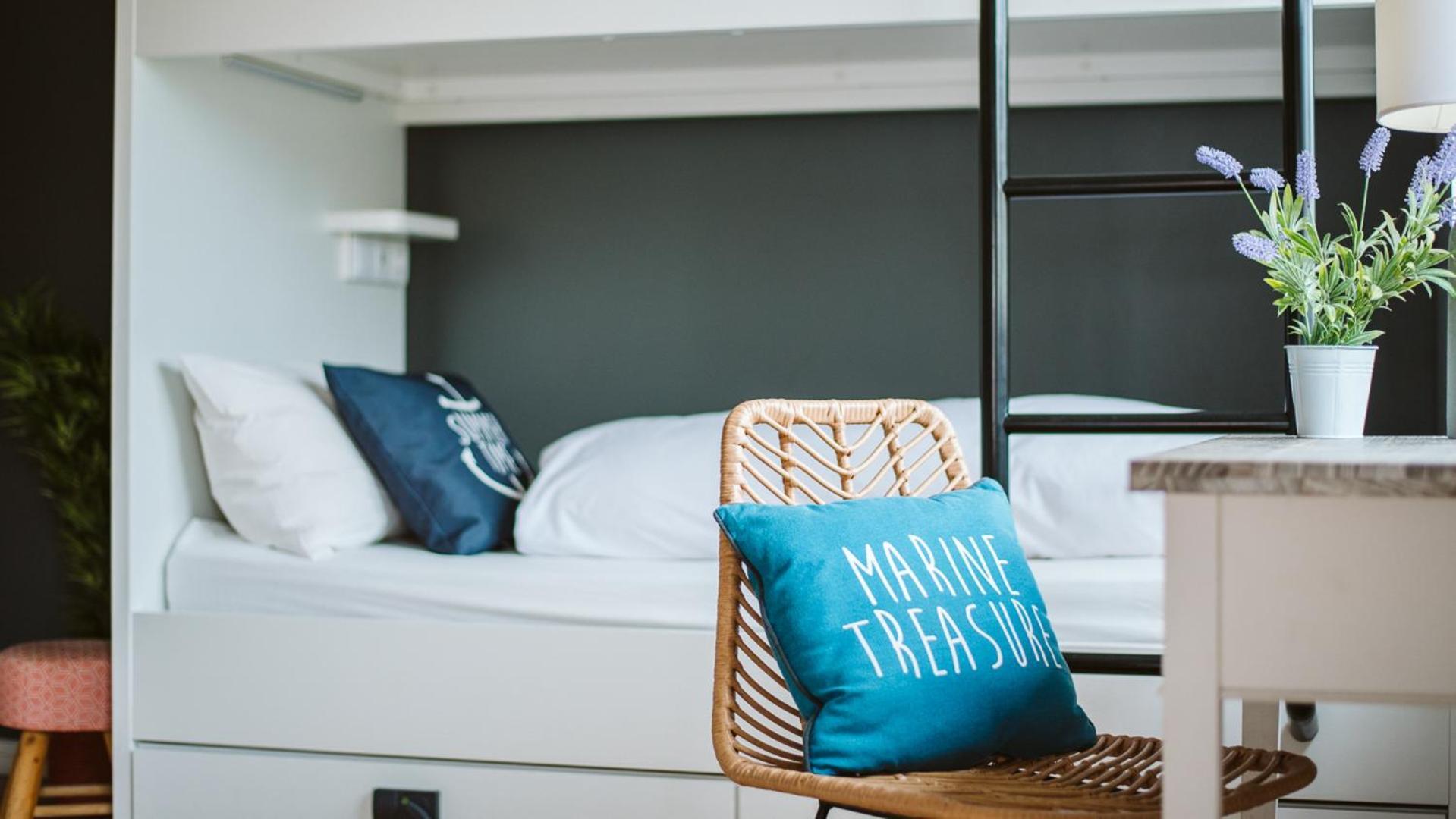 The Salty Pelican Beach Retreat Estoril Ruang foto