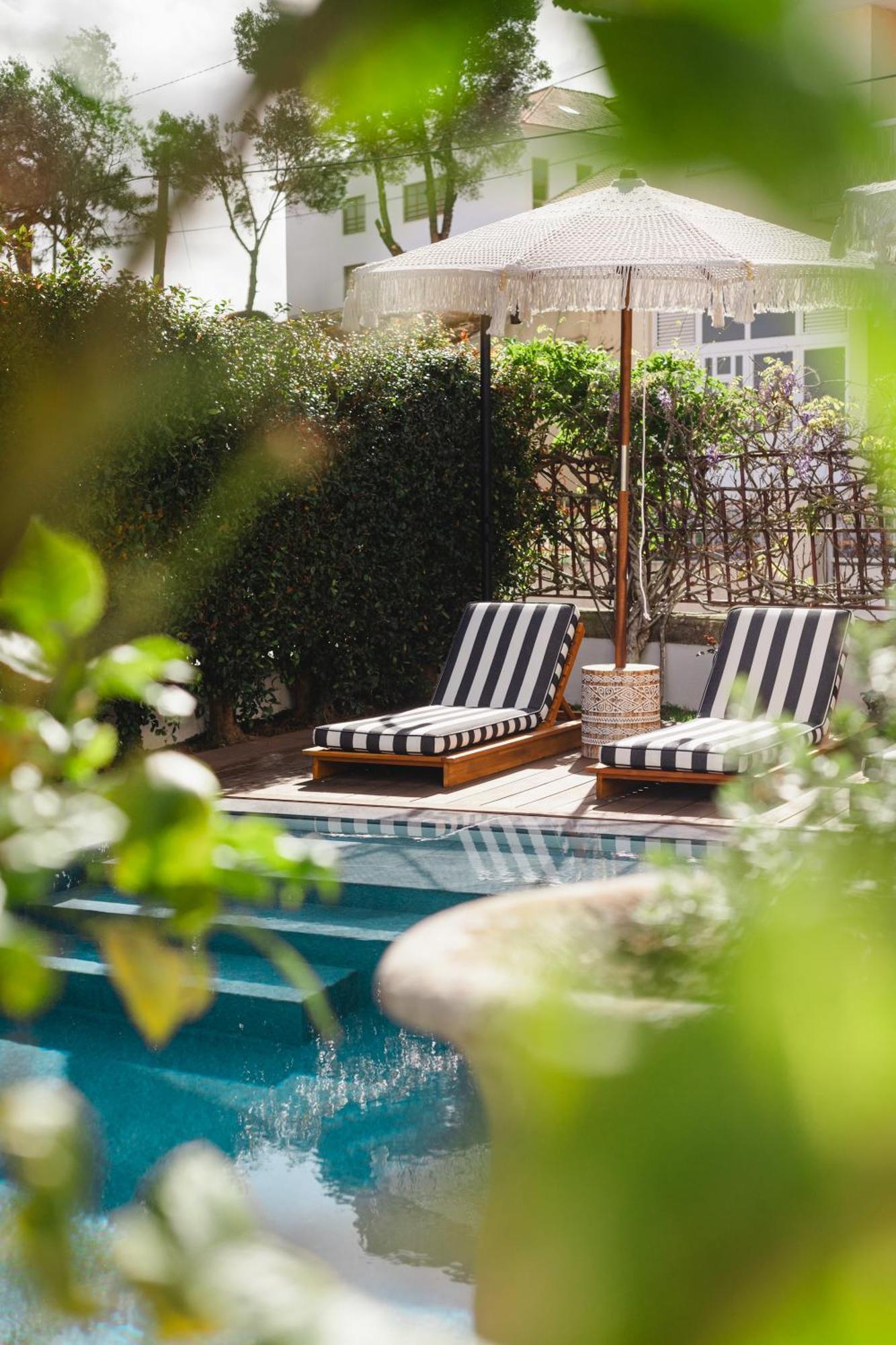 The Salty Pelican Beach Retreat Estoril Bagian luar foto